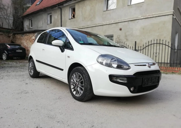 Fiat Punto cena 14600 przebieg: 163000, rok produkcji 2011 z Wrocław małe 106